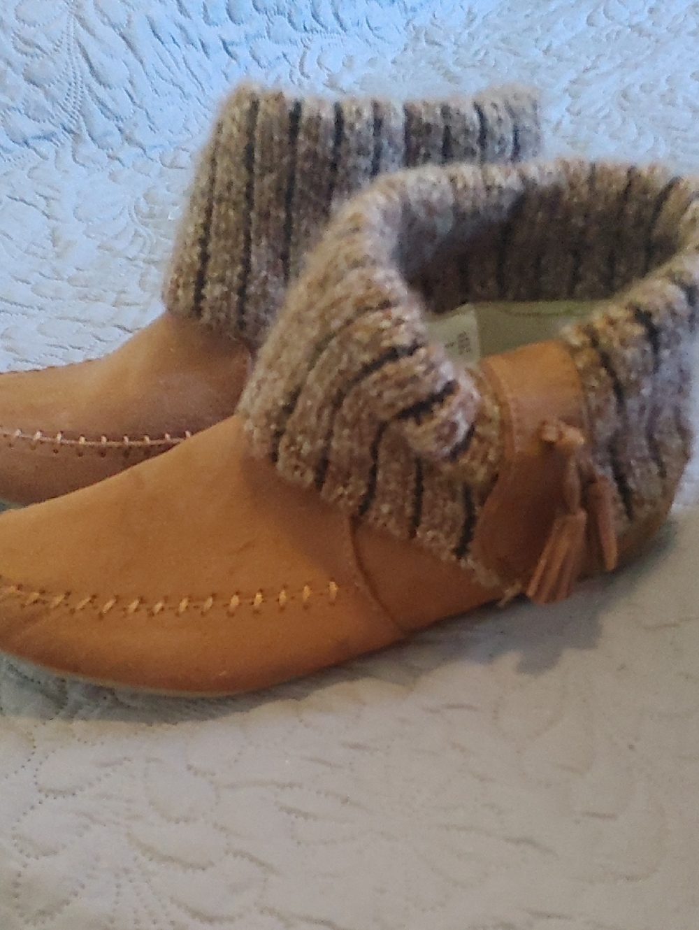 Airwalk Tan Suede Slip-On with Knit Trim Sz 8
